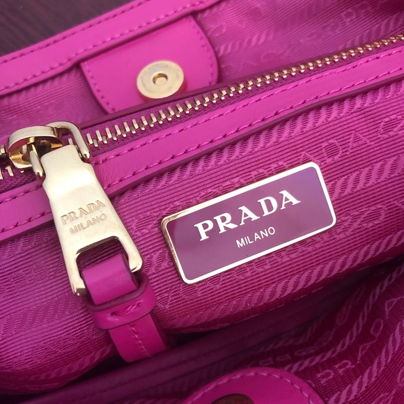 Prada tessuto leather & nylon in beautiful hot pink with 2 straps - Picture 8 of 15